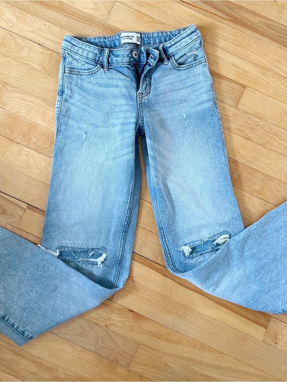 Abercrombie Kids Low Rise Baggy Jeans - 11/12 Long
